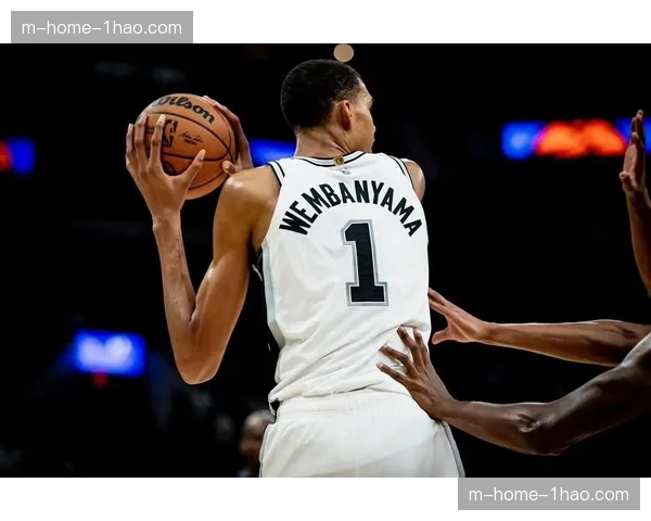 马刺文班亚马护框能力联盟顶级 球队限制区防守效率第一